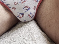 Young Guy Wixxt at Douche Window