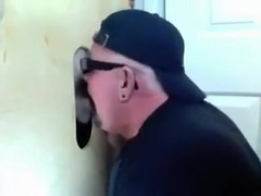 Gloryhole Married Cum To Feed (kruppe)