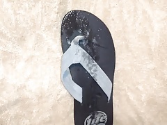 Explosive cumshot on used flip flop