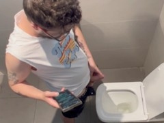 Smooching, bear chaser, amateur gay blowjob