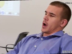 Gay guys explore their desires in first time no-pants Friday fun!