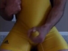 Muscular Daddy Bear Jacks Off in a Wrestling Singlet9999