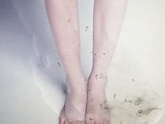 Emma Roberts Feet Cum Tribute
