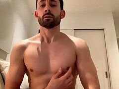 Sexy 33 Yr Old New York Muscle Stud Shows Off and Cums on Webcam