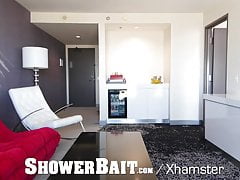 ShowerBait Hotel Bell Hop Fucks Str8 Guest