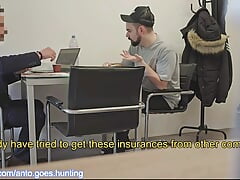 Straight Insurance Broker Convinced