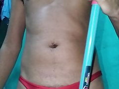 Con tanga roja