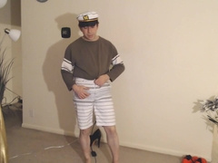 Officer Maolo Xxx Sexes Up Male Escorts!