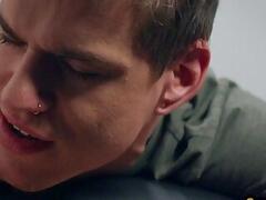 Bottom stud bareback drilled by tattoo and piercing artist