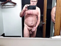 peehole play edging my trunk