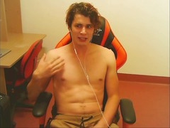 Young gamer lad masturbates live on cam