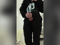 Twink Dryly Jerks Off In The Clinic