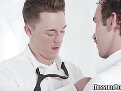 Raw sex with two twinks who love boning each other hardcore
