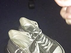 Cum on girls grey converse hi-tops