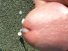 handsome cock cum zoom in (6)