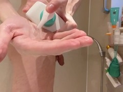 Gay dude gets clean and fresh in the shower