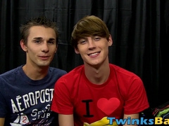 Twink Elijah White swaps head and barebacks young boyfriend