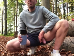 Im Wald Kaffee trinken …und wichsen