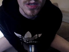 Brit twink imperious top pokes fleshlight messy chat