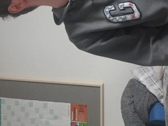 SCHOOL TWUNK MASTURBATES OFF IN BEDROOM