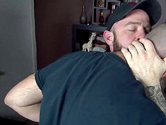 Hotoldermale, big guys, gargling