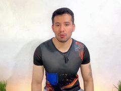 Colombian barber and 20-yr-elder stud having hook-up no condom