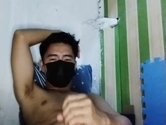 Chinito sa sorbrang libog ko nagjakol ako sa kwarto