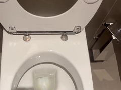 Sborrata al centro commerciale