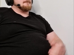 I got naughty whilst gaming! CUM SHOT!