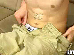 tough homo boy Dakota White takes his clothes off and wanks