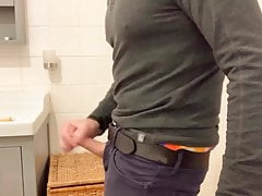 Jerking off and cumming on my jeans
