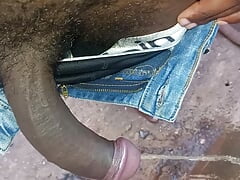 BBC seeks effeminate mature passive man to fuck and swallow pee