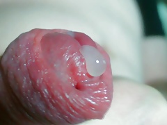Feel my dickhole spurt some cum on ur clit