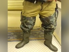 nlboots - caperlan camo waders urinate