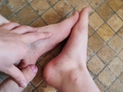 Miesero pisses outdoors