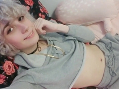 Stunning Feminen Femboy Hanapups Masturbating