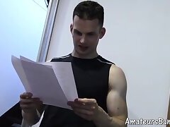 Twink uses kinky flashlight while jerking off his thick cock