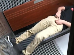 spy pissing4