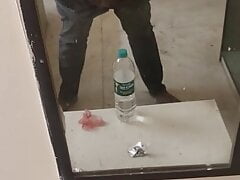 Land ka pani nikla