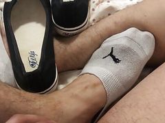 I play and I ejaculate in my flat shoes