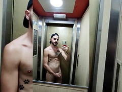 Naked inside the lift and jerk off