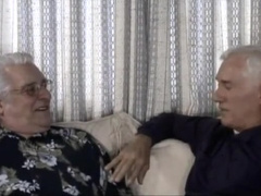 Carl - exchanges blowjobs