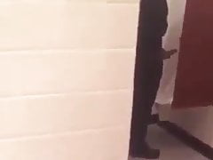 Damn he got long as dick