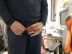 Aussie uncle gets off and feels frisky