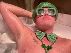 St. Patrick's naughty leprechaun Dom Rod gets steamy in the shower