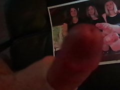 Cum Tribute to Girls' Sexy Feet