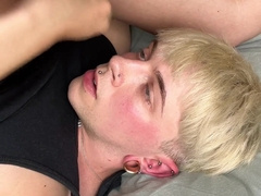 Lucas twunk slurps his own chisel and ejaculates in his own hatch