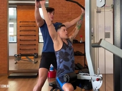 Personal Trainer Com Tesao Do Aluno Na Academia,completo No Red Eu Amo Dar O Cu 8 Min