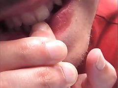 32 - Olivier hands and nails fetish Handworship (2013)