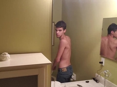 barely legal Yr elder gets Snooped on